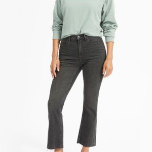 Everlane Kick Crop Jeans in Washed Black